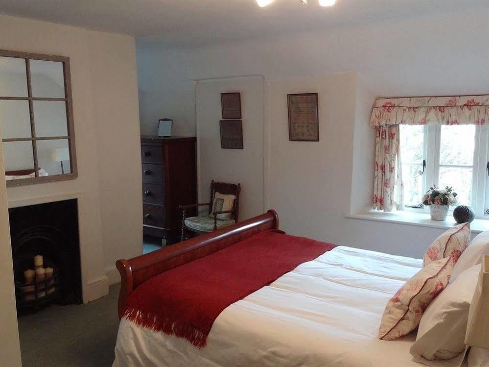 Huxham Farmhouse Bed & Breakfast East Pennard Екстериор снимка