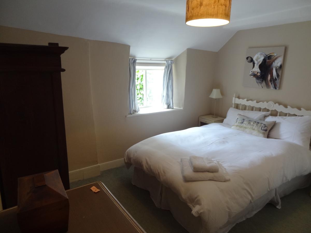 Huxham Farmhouse Bed & Breakfast East Pennard Екстериор снимка