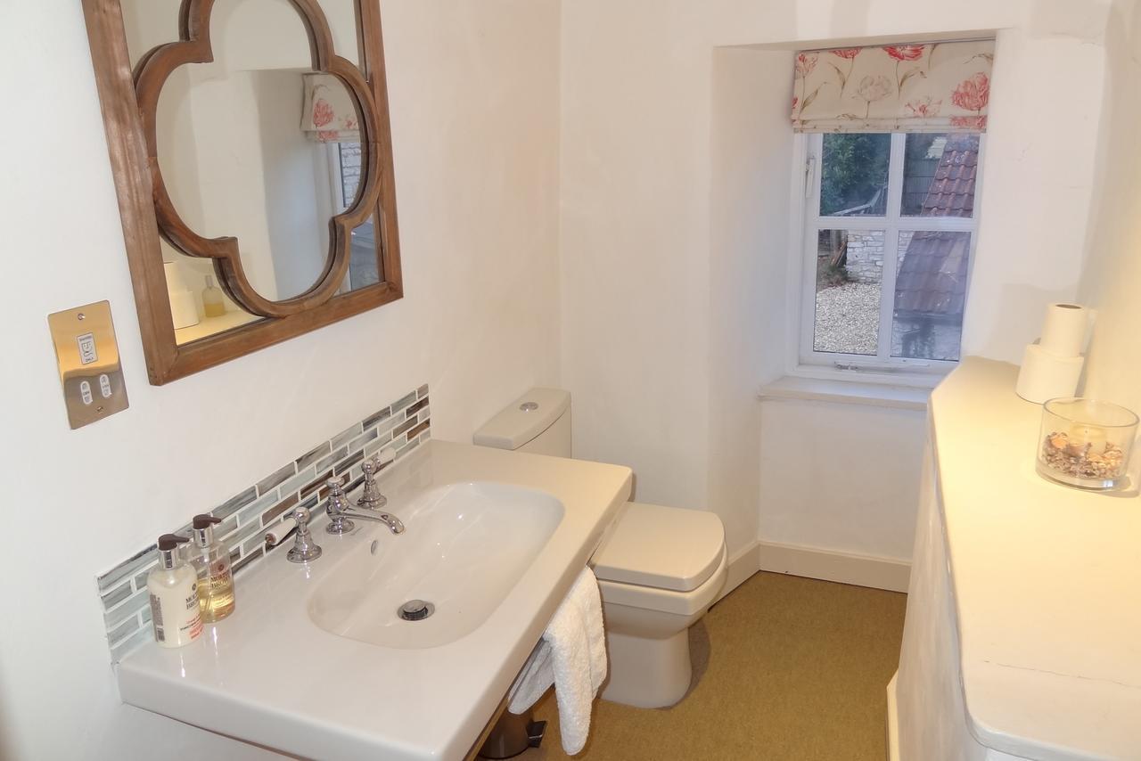 Huxham Farmhouse Bed & Breakfast East Pennard Екстериор снимка